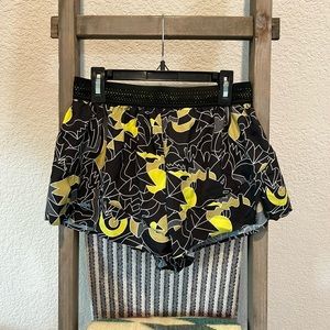 Janji women’s AFO middle 3” shorts size small